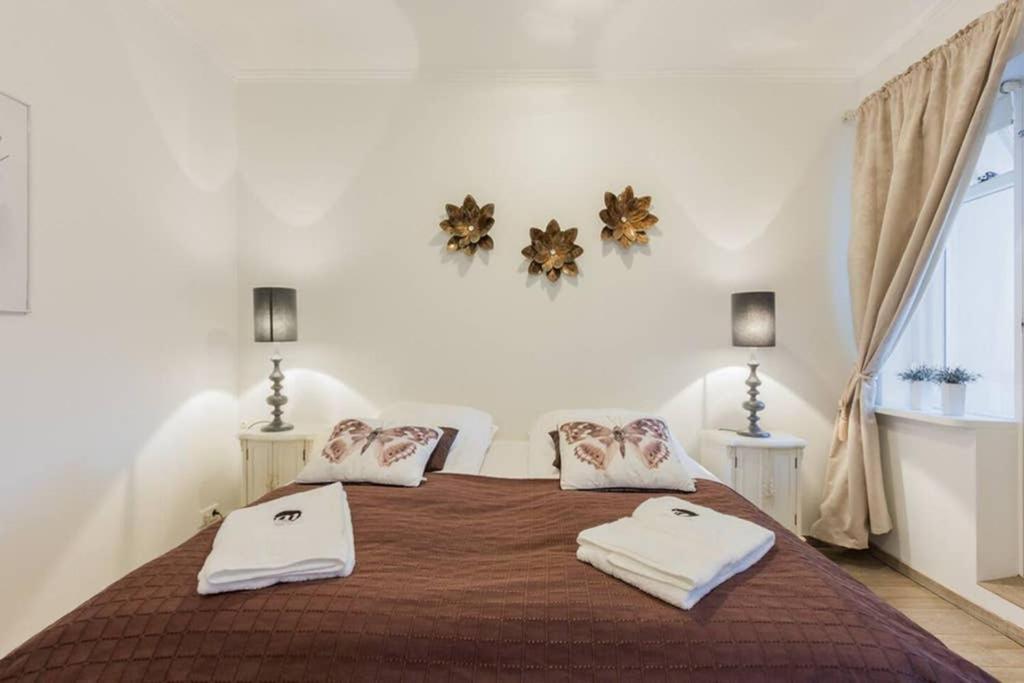 Superb Central Location, No Car Needed - Spacious Акурейри Экстерьер фото