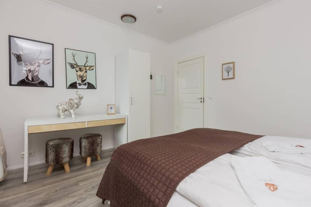 Superb Central Location, No Car Needed - Spacious Акурейри Экстерьер фото